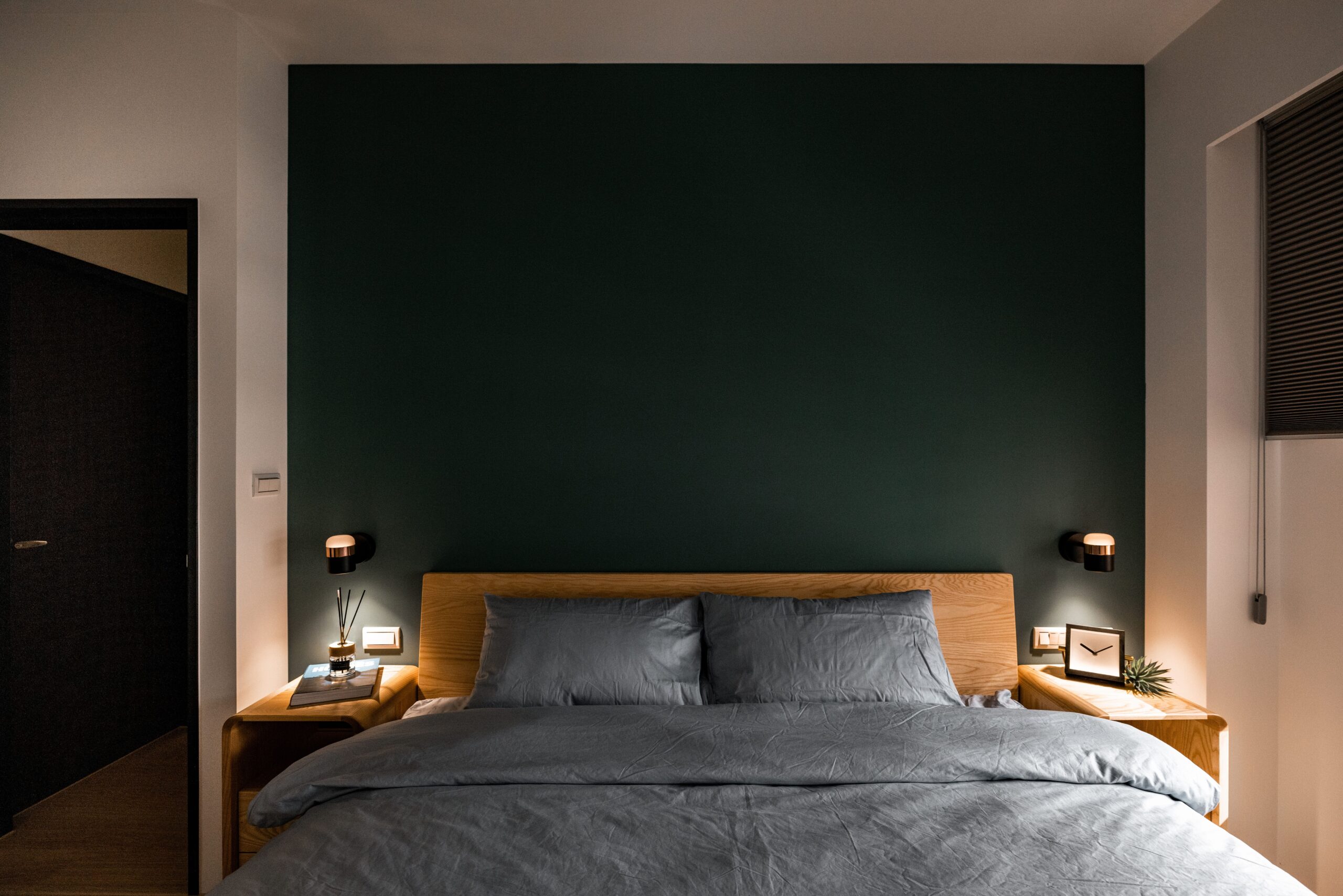 川一室內設計，綠色油漆牆面搭配風琴簾